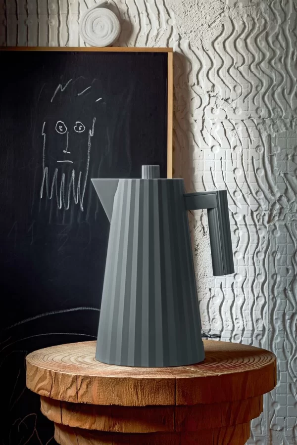 Blitzangebot ❤️ Alessi Wasserkocher 1,70 L Harz Grau ⭐ 3